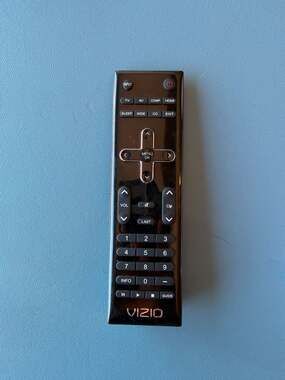 Vizio VR15 High-Gloss TV Remote Control